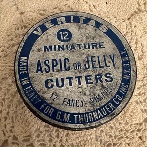 Vintage Veritas Blue and White Metal Tin with Aspic or Jelly Cutters
